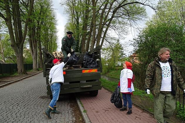 Zachęcamy do udziału w ekologicznej akcji sprzątania rzeki Łeby