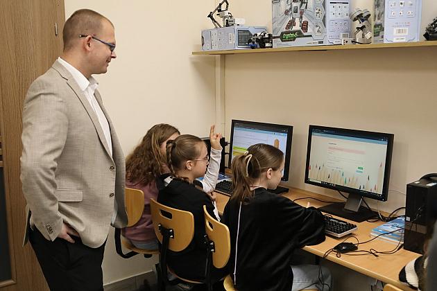 W lęborskich szkołach naukę matematyki wspomaga sztuczna inteligencja