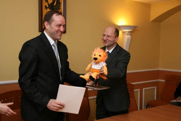 Umowa na 4 mln zł dofinansowania na kanalizację deszczową i podczyszczanie wód deszczowych