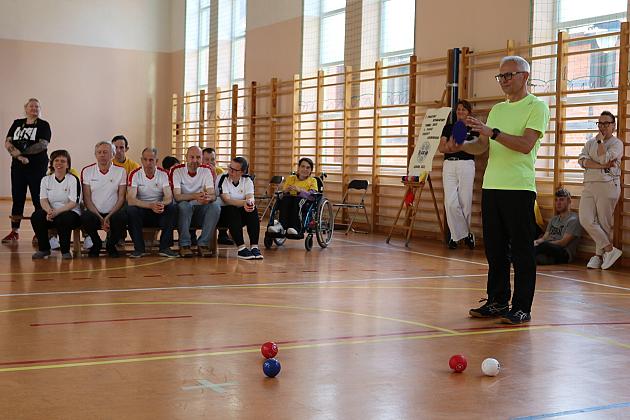 Boccia łączy pokolenia i samorządy! II Powiatowy Integracyjny Turniej w Lęborku za nami