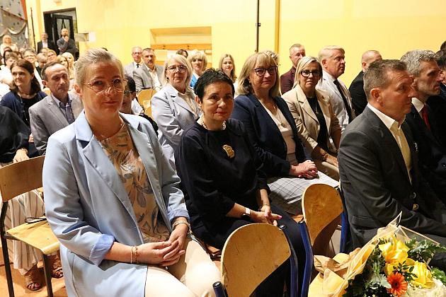„Jedynka” świętuje 80 lat! Uroczysta gala z okazji jubileuszu najstarszej szkoły podstawowej w Lęborku