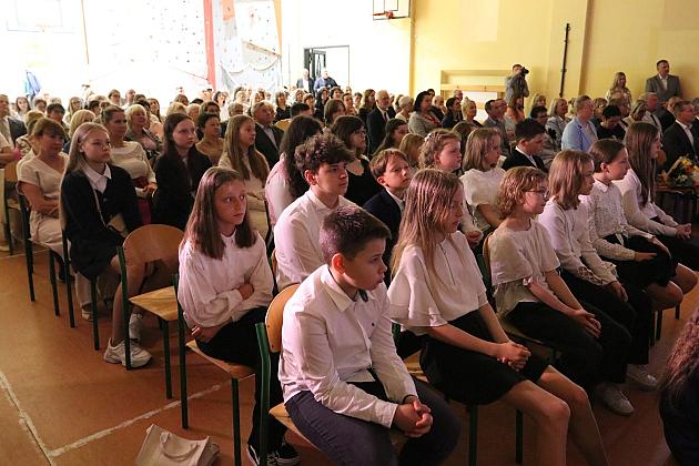 „Jedynka” świętuje 80 lat! Uroczysta gala z okazji jubileuszu najstarszej szkoły podstawowej w Lęborku