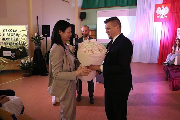 „Jedynka” świętuje 80 lat! Uroczysta gala z okazji jubileuszu najstarszej szkoły podstawowej w Lęborku