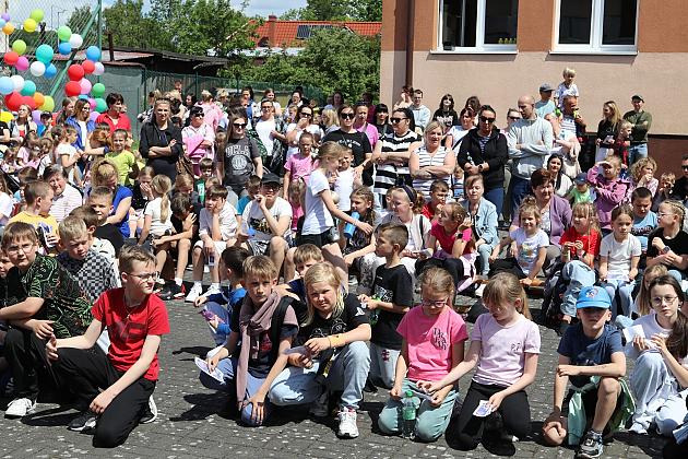 Rodzinna zabawa w „Siódemce” - radość, śmiech i integracja