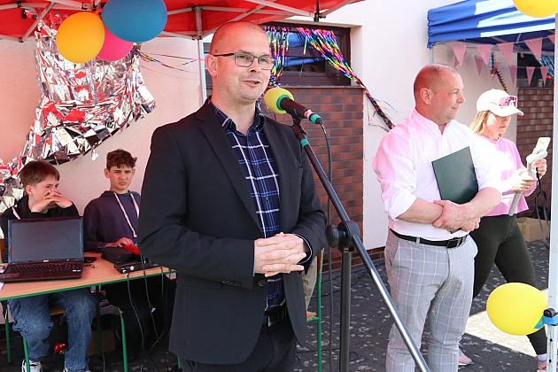 Rodzinna zabawa w „Siódemce” - radość, śmiech i integracja