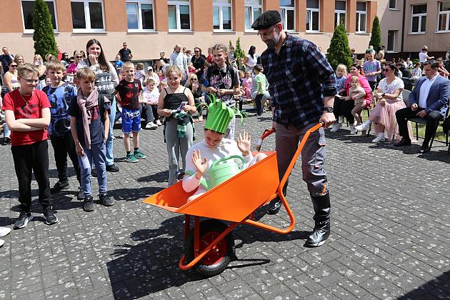 Rodzinna zabawa w „Siódemce” - radość, śmiech i integracja