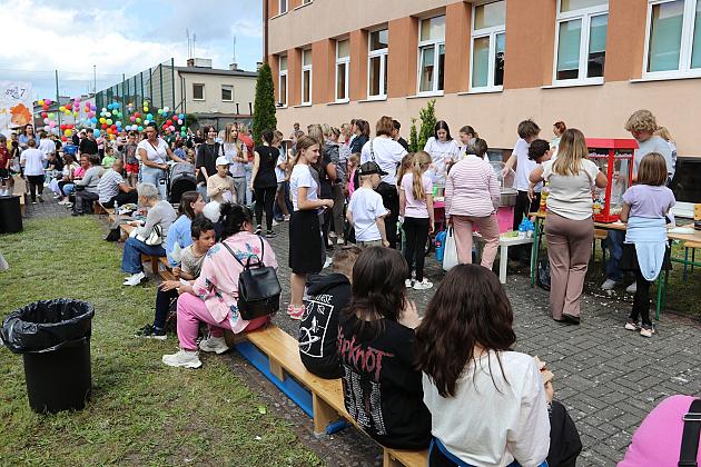 Rodzinna zabawa w „Siódemce” - radość, śmiech i integracja