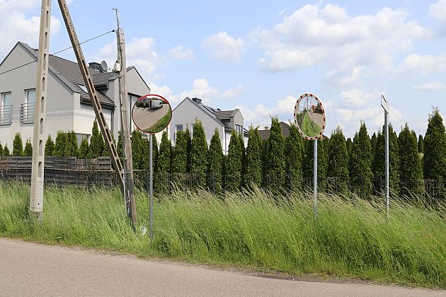 Nowe lustra drogowe w Lęborku – więcej bezpieczeństwa na trudnych skrzyżowaniach!