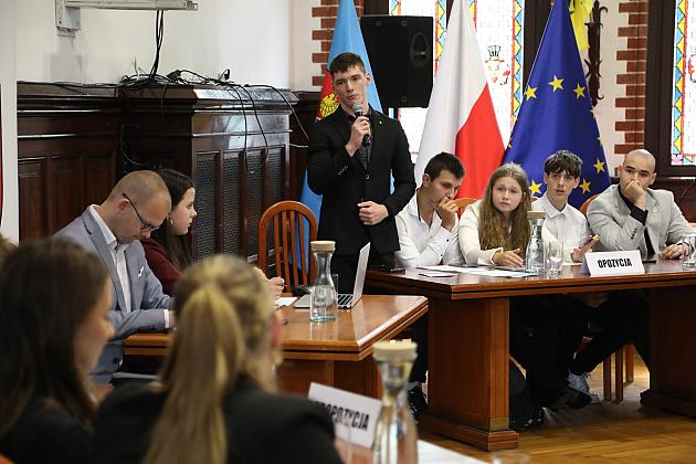 Debaty oksfordzkie w Lęborku – emocje, argumenty i młodzież na najwyższym poziomie