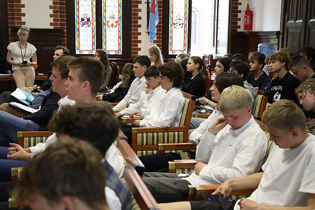 Debaty oksfordzkie w Lęborku – emocje, argumenty i młodzież na najwyższym poziomie