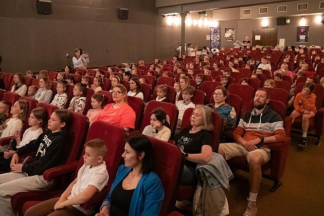 Nagrodzeni najlepsi czytelnicy wśród najmłodszych uczniów