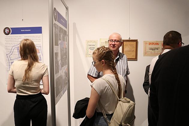 Historia Pogoni Lębork na otwartej w Wieży Ciśnień wystawie z okazji 80-lecia klubu