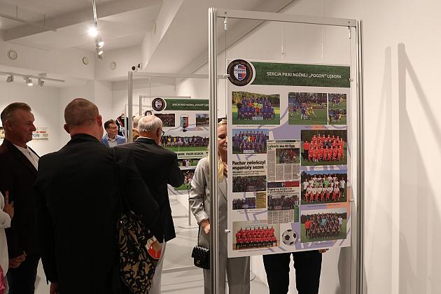 Historia Pogoni Lębork na otwartej w Wieży Ciśnień wystawie z okazji 80-lecia klubu