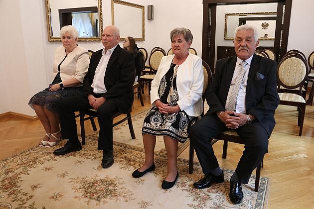 Złote Gody w lęborskim ratuszu – uhonorowanie małżeństw z ponad półwiecznym stażem