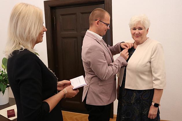 Złote Gody w lęborskim ratuszu – uhonorowanie małżeństw z ponad półwiecznym stażem