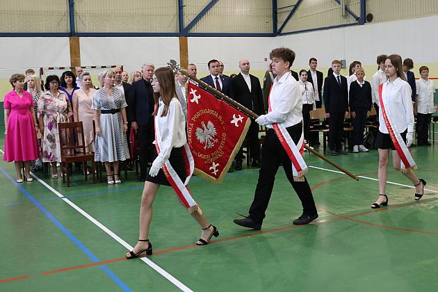 Uroczyste pożegnanie absolwentów Szkoły Podstawowej nr 5