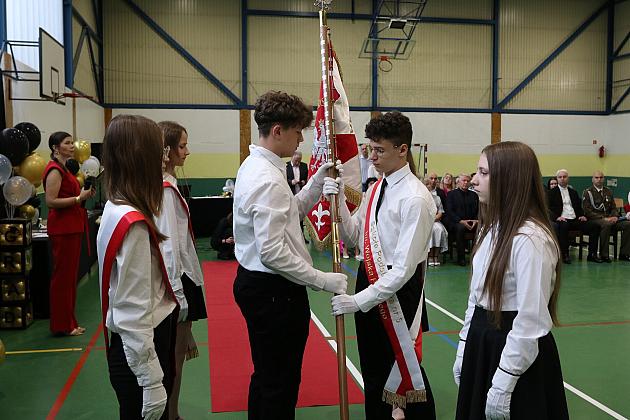 Uroczyste pożegnanie absolwentów Szkoły Podstawowej nr 5