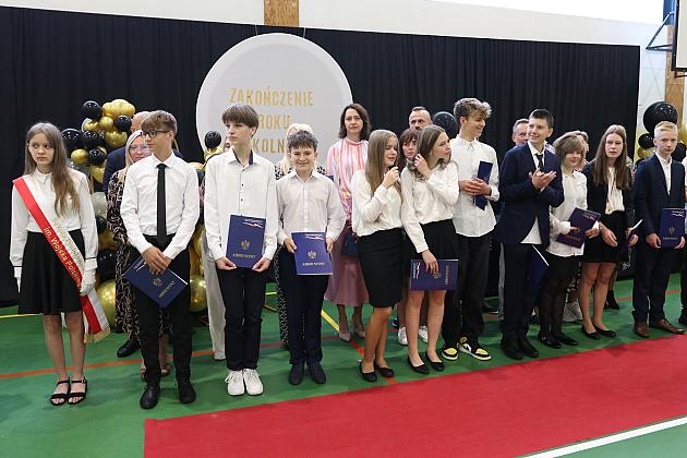 Uroczyste pożegnanie absolwentów Szkoły Podstawowej nr 5