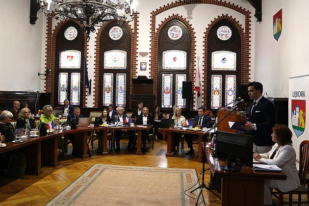 Burmistrz Lęborka z wotum zaufania i absolutorium