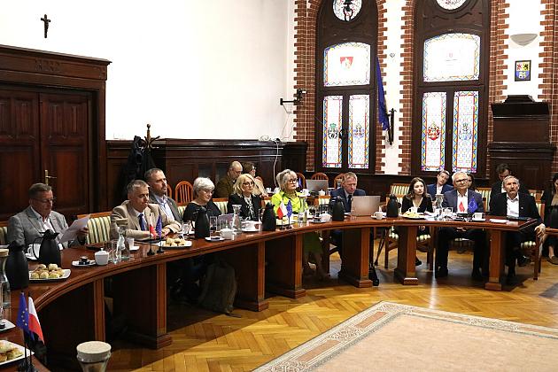 Burmistrz Lęborka z wotum zaufania i absolutorium