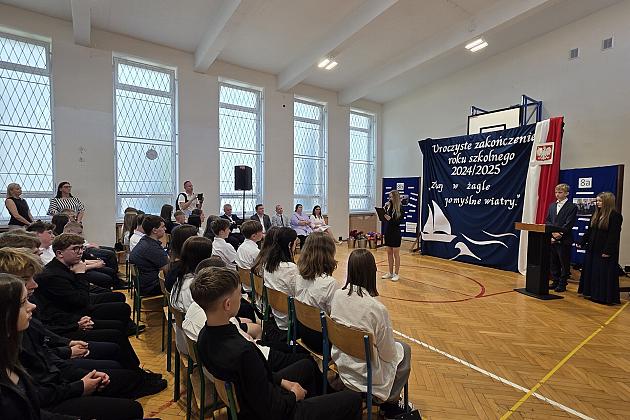 Uroczyste zakończenie roku szkolnego klas VIII w SP7