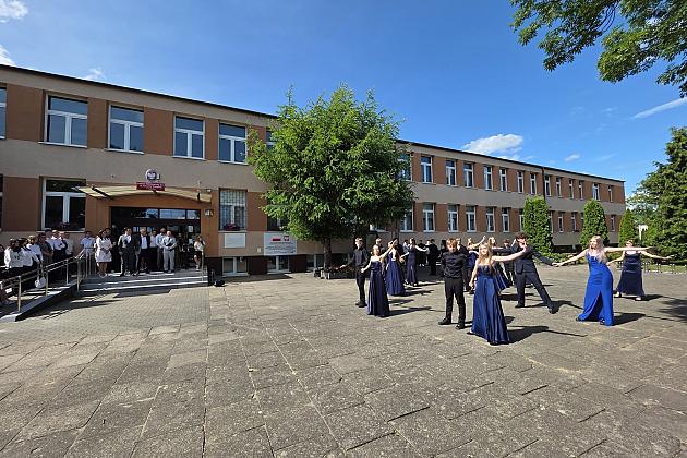 Uroczyste zakończenie roku szkolnego klas VIII w SP7