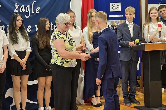 Uroczyste zakończenie roku szkolnego klas VIII w SP7