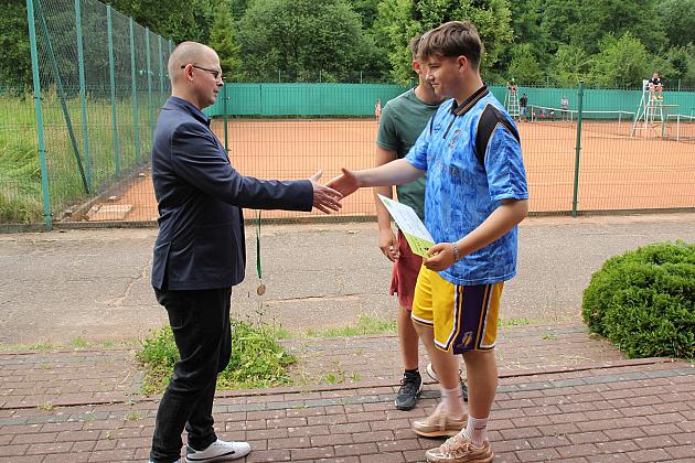 Aktywne lato na kortach. Rozstrzygnięto Wakacyjny Turniej Tenisa Ziemnego