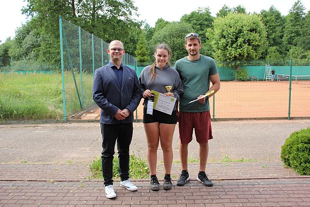 Aktywne lato na kortach. Rozstrzygnięto Wakacyjny Turniej Tenisa Ziemnego