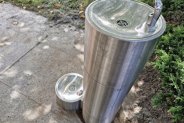 Pierwsze miejskie poidełko z wodą pitną już działa