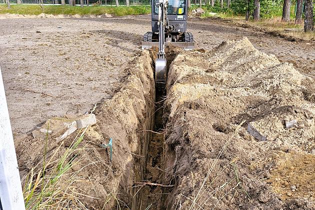Trwa budowa boiska z naturalną nawierzchnią na Stadionie Miejskim w Lęborku