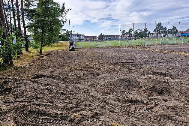 Trwa budowa boiska z naturalną nawierzchnią na Stadionie Miejskim w Lęborku