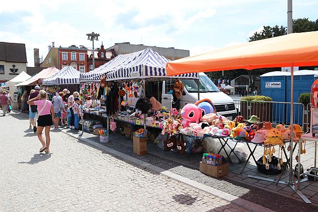 Kolorowe stoiska, regionalne smaki i rękodzieło – magia Jarmarku św. Jakuba!
