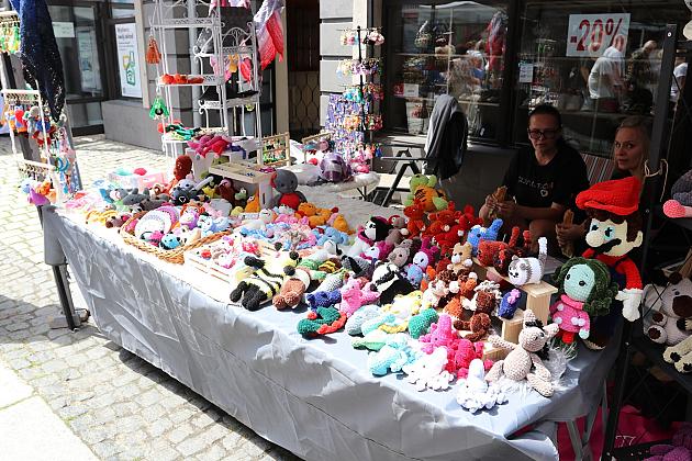 Kolorowe stoiska, regionalne smaki i rękodzieło – magia Jarmarku św. Jakuba!