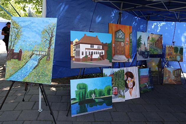 Sztuka w sercu miasta – plener malarski „Weduta” podsumowany podczas Jarmarku św. Jakuba