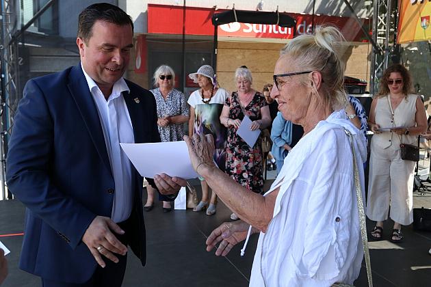 Sztuka w sercu miasta – plener malarski „Weduta” podsumowany podczas Jarmarku św. Jakuba