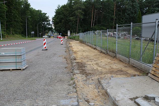 Bezpieczniej przy Cmentarzu Parafialnym – ruszyła budowa nowego chodnika