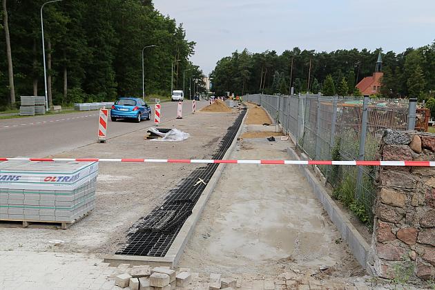 Bezpieczniej przy Cmentarzu Parafialnym – ruszyła budowa nowego chodnika