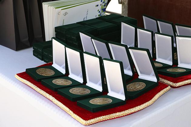 Z okazji jubileuszu lęborscy harcerze z nowym sztandarem