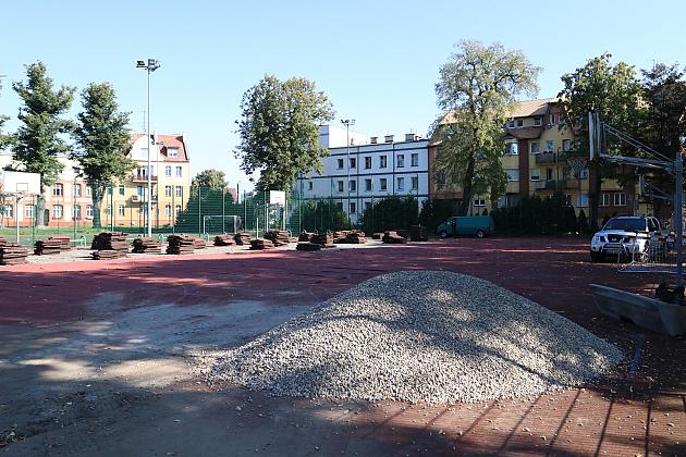 Rozpoczęła się modernizacja „Orlika” na placu Piastowskim