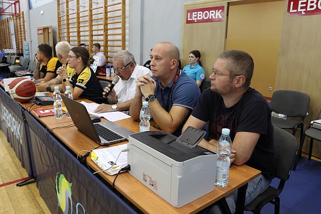 Święto koszykówki w Lęborku. Emocje do ostatniego gwizdka!