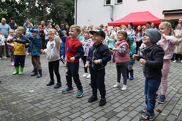 Rodzinno - sportowy piknik w Przedszkolu nr 10