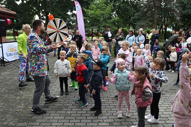 Rodzinno - sportowy piknik w Przedszkolu nr 10