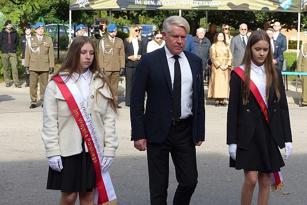 Polskie ofiary II wojny światowej upamiętnione przy jednostce wojskowej