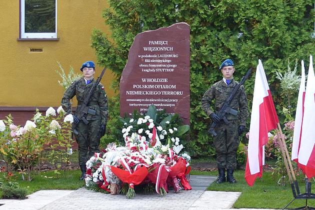 Polskie ofiary II wojny światowej upamiętnione przy jednostce wojskowej