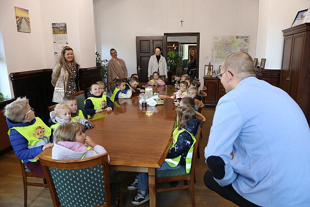 Przedszkolaki z wizytą w urzędzie