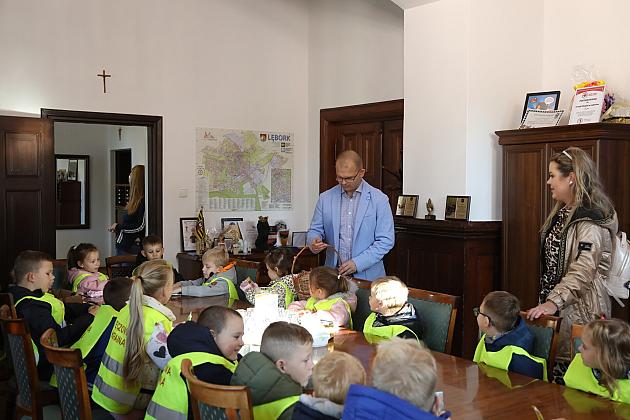 Przedszkolaki z wizytą w urzędzie