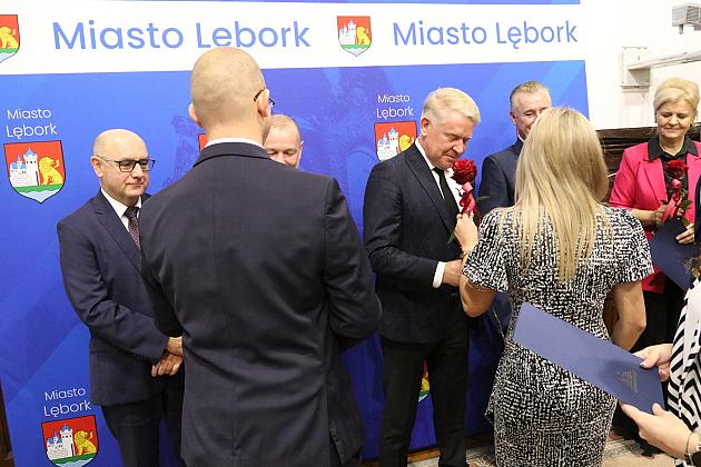 Nagrody dla nauczycieli i dyrektorów z okazji Dnia Edukacji Narodowej