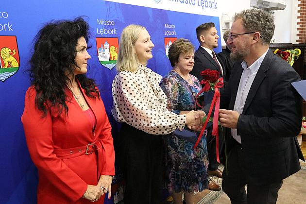 Nagrody dla nauczycieli i dyrektorów z okazji Dnia Edukacji Narodowej