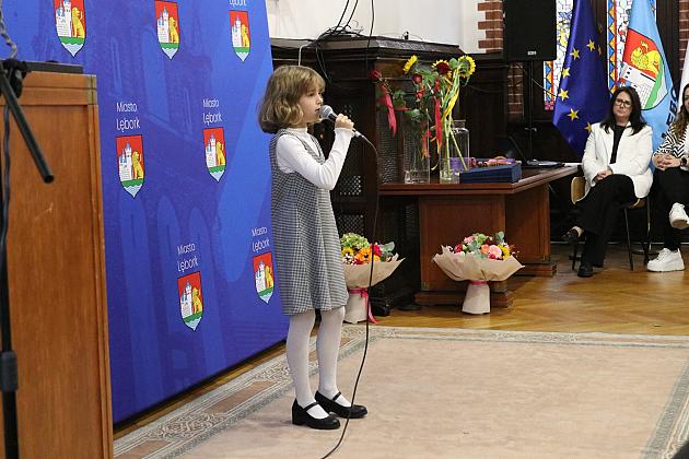 Nagrody dla nauczycieli i dyrektorów z okazji Dnia Edukacji Narodowej